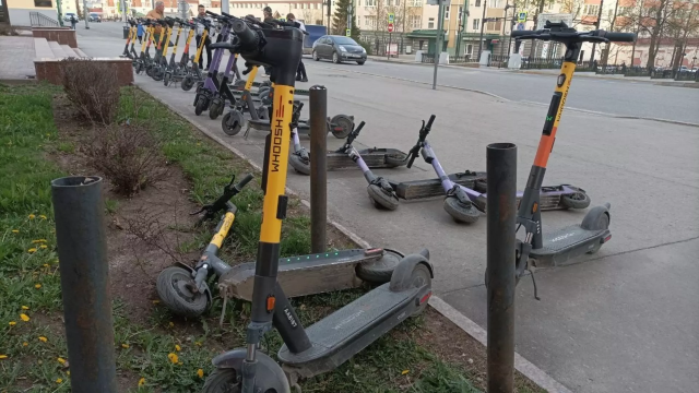 Парковку для электросамокатов запретили в центре Перми