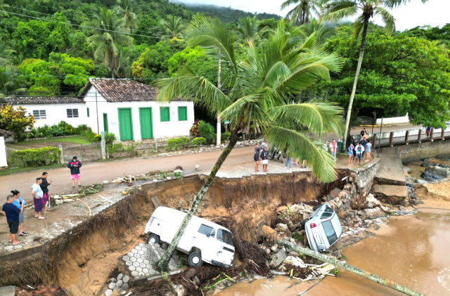 Из-за проливных дождей в Бразилии скончались несколько человек