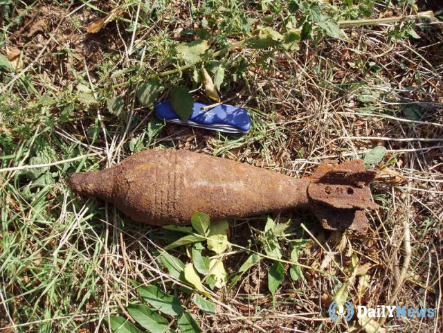 Взорвался артиллерийский снаряд временного периода Великой Отечественной Войны, при взрыве пострадали дети, один ребенок погиб.