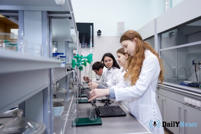 В Российских школах появятся физические и химические лаборатории