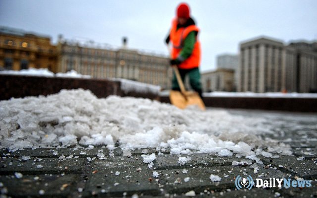 В городе Омск планируют использовать зимой новые реагенты для дорог