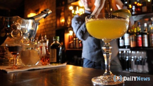 Госдума рассматривает законопроект о запрете на продажу алкогольных напитков в барах в ночное время