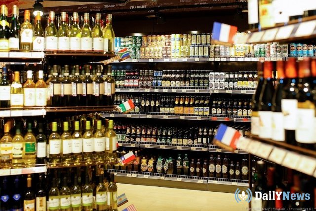 Россияне хотят повышения возраста продажи алкоголя до 21 года