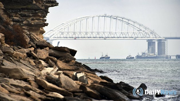 Украина продолжит использовать Керченский пролив для кораблей ВМС