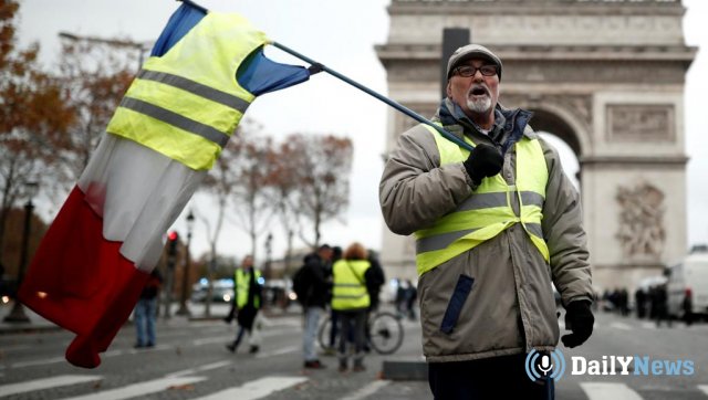 Журналистка CNN поделилась своим мнением по поводу митингов в Париже