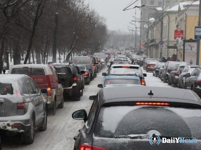 Московским водителям предложили отказаться от езды за рулем в преддверии Нового года