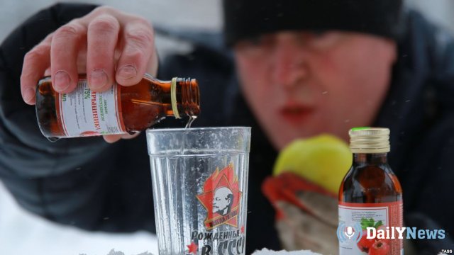 Медведев запретил продавать "Боярышник" дешевле водки