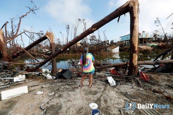 Ураган «Пабук» отрезал десятки тысяч туристов от внешнего мира