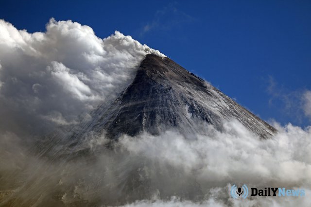 На севере Камчатки возникла опасность перелетов из-за вулкана Шевелуч