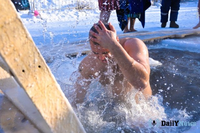 В Москве начали готовить купальни к Крещению