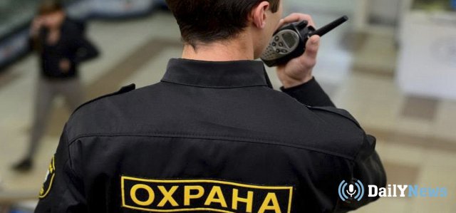 Школьники Воронежа дали водку охраннику взамен на разрешения провести дискотеку