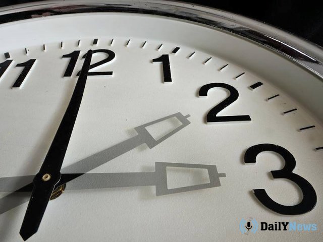 Медик прокомментировала идею о возврате системы перевода времени в РФ
