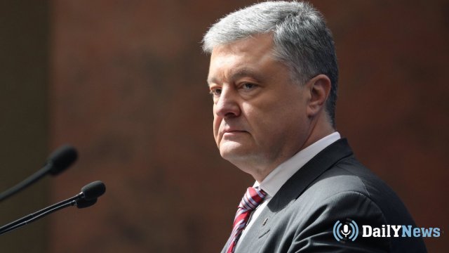 Порошенко прокомментировал неявку Зеленскго на дебаты