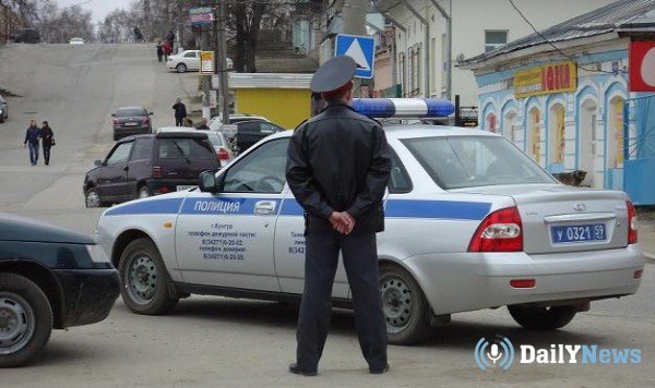Маршрутное такси в Подмосковье врезалось в здание детского сада