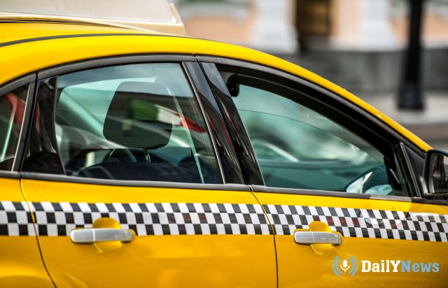 Автоюрист оценил идею запрета работать таксистам сверх нормы