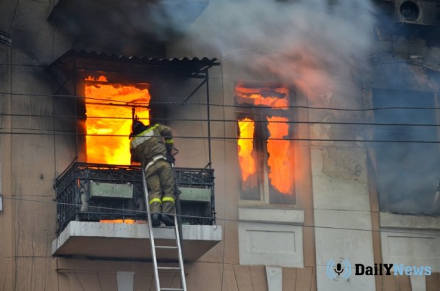В Москве произошел крупный пожар в квартире