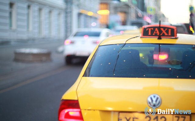 Россияне рассказали, по каким критериям оценивают работу таксистов