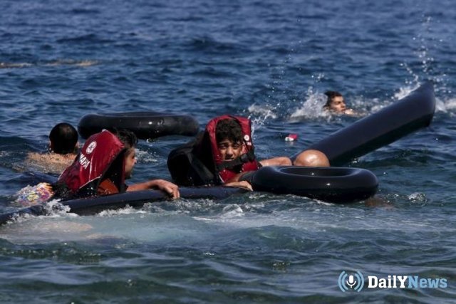 Вблизи берегов Туниса перевернулось судно с мигрантами