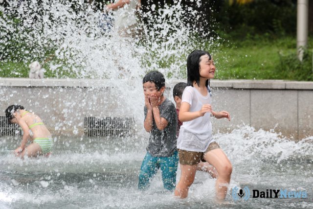 Туристов и местных жителей в Китае предупредили о правилах проведения в жару