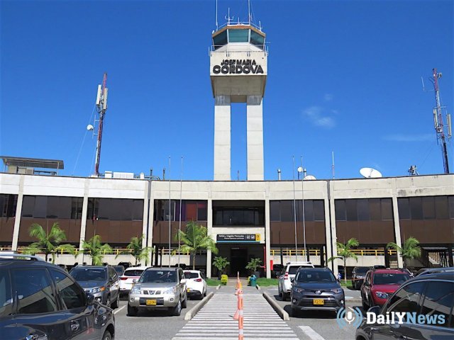 Пассажирка устроила погром в аэропорту Колумбии
