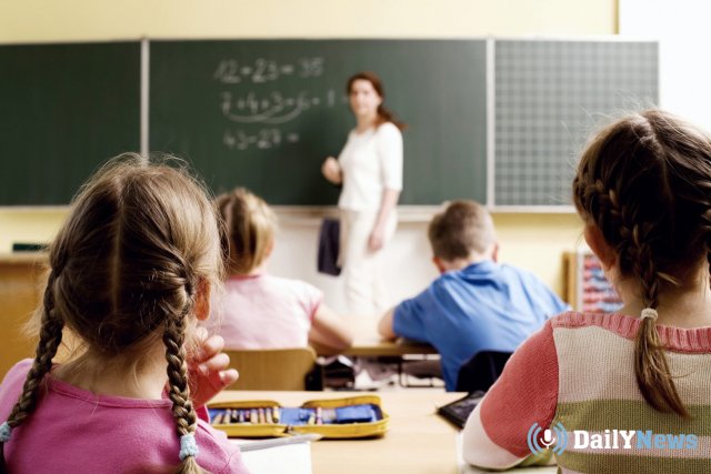 Школы Омска проверят по факту выявленных нарушений законодательства