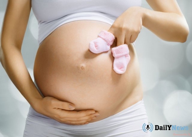 В «Совете матерей» рекомендуют девушкам рожать как можно раньше