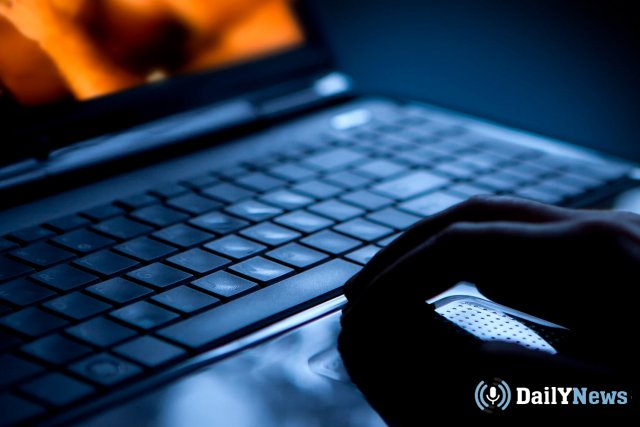 Сотрудники Роскачества рекомендуют заклеивать камеру ноутбука, чтобы сохранить конфиденциальность