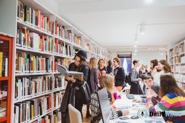 Умные полки в российских библиотеках заменят библиотекарей