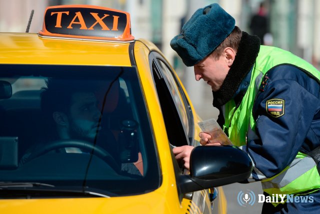 Таксисты Ставрополя прошли экзамен на знание ПДД