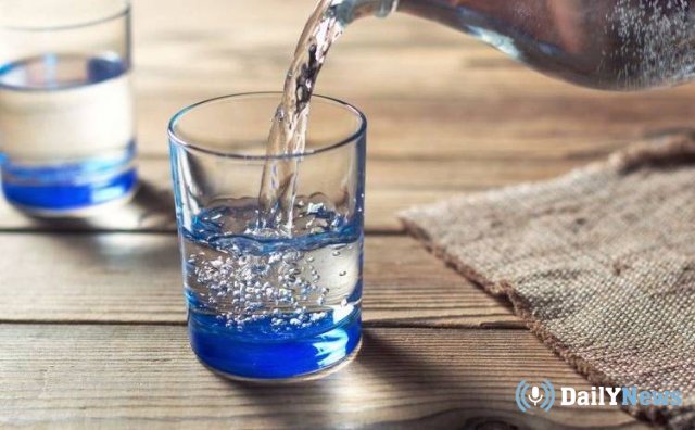 Диетолог опровергла информацию о необходимости выпивать 2 л воды в день