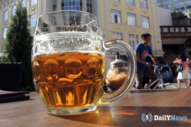 Нарколог рассказал, почему пиво пользуется широкой популярностью среди россиян