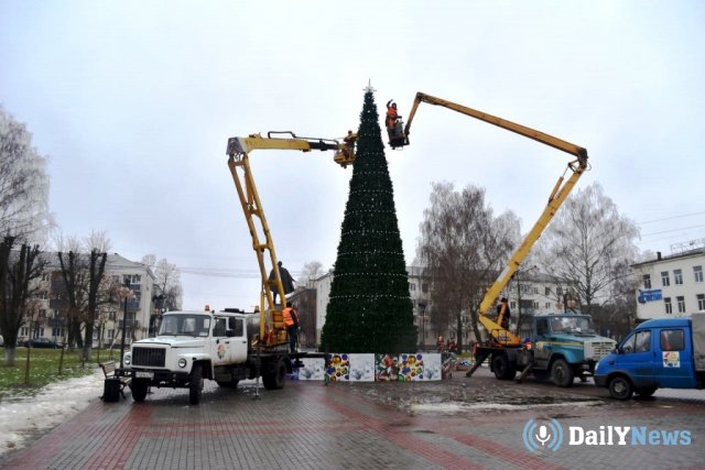Установка новогодней ёлки в Иркутске завершится до середины ноября