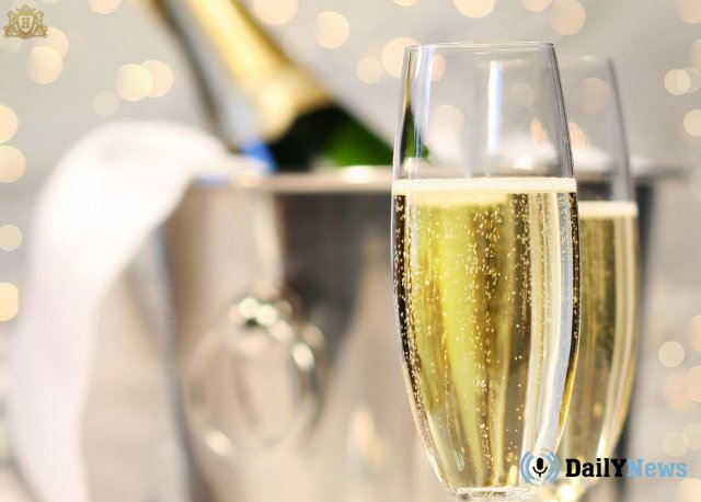 Британка, прожившая 108 лет, назвала шампанское секретом молодости