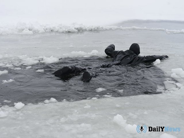 Ребенок погиб в Саратовской области, провалившись под лед