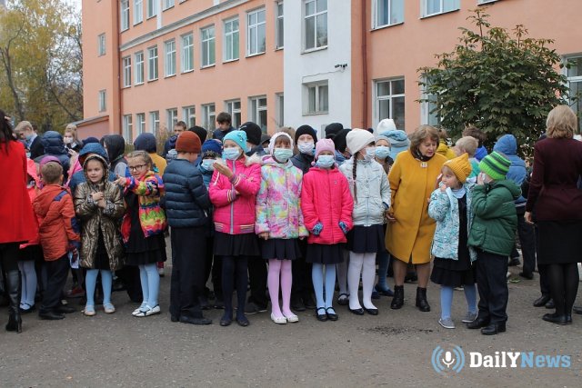 В Дзержинске экстренно эвакуировали учеников одной из школ