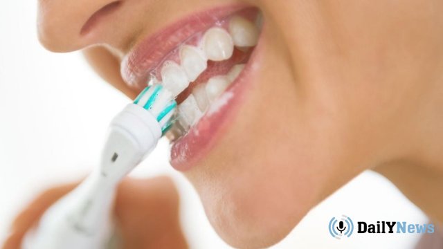 Эксперт рассказал о самых распространенных ошибках при чистке зубов