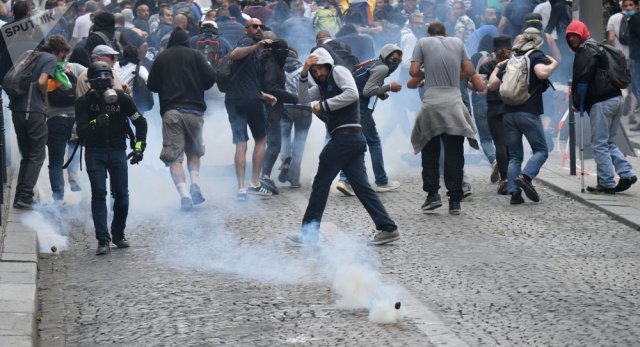 Парижане вновь устроили протесты по факту пенсионной реформы