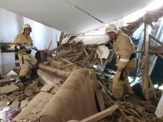 Потолок жилого дома обрушился в городе Кунгур в Пермском крае