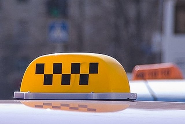 Женщина-таксист пострадала в результате избиения пассажира в Санкт-Петербурге
