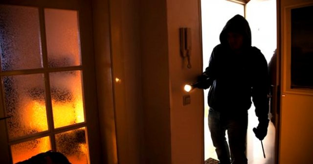 Жителя Московской области обвиняют в ограблении квартиры