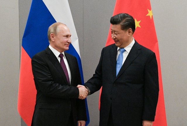 Путин рассматривает вопрос о посещении Китая осенью