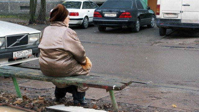 В Москве проходит разбирательство вопроса о пенсионерке, оставленной врачами у подъезда