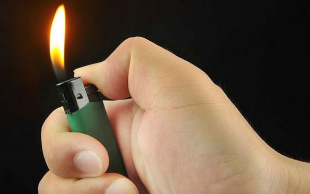Запретить продажу зажигалок несовершеннолетним предлагается в Магадане