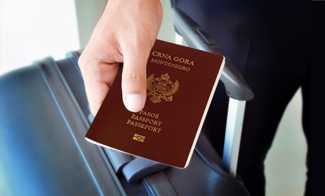 Россиянин получил «золотой паспорт» Черногории