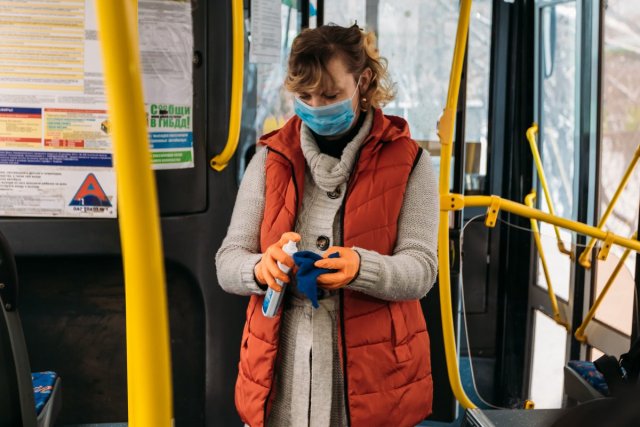 Жителям Коми запретят передвигаться в общественном транспорте без медицинских масок