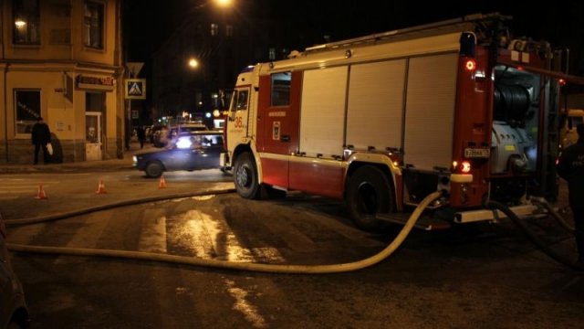Мужчина скончался в Санкт-Петербурге во время пожара