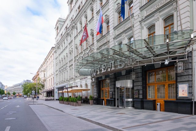 Тело популярного экстрасенса обнаружили в одном из отелей Москвы