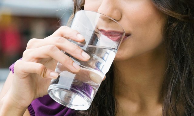 Эндокринолог рассказала ежедневной норме выпитой воды