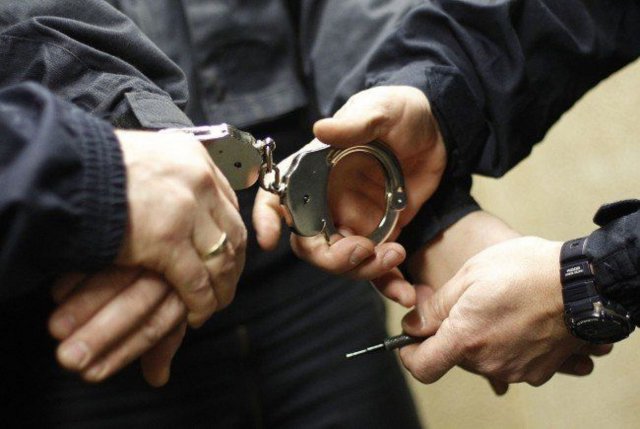 Три человека арестованы в Москве после того, как устроили драку в кафе