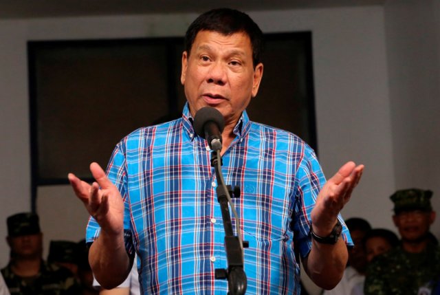 С нестандартным предложением о дезинфекции медицинских масок выступил президент Филиппин